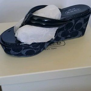 Coach Navy/Indigo Sandals (Size 7.5)